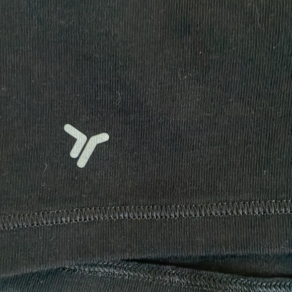 Old Navy workout top EUC - Picture 6 of 8